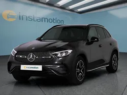 Grau Gebraucht 2023 Mercedes GLC200 SUV | 52.849 € (Teuer)