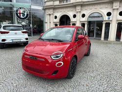 Rot Neu 2025 Fiat 500e La Prima Limousine | 24.990 €