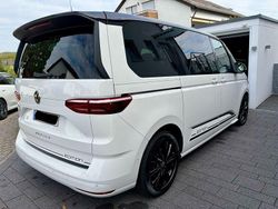 Weiß Gebraucht 2023 VW Multivan Edition Van | 50.650 € (Etwas zu teuer)