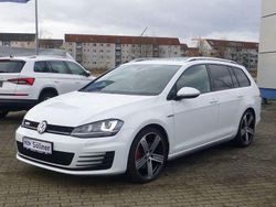 Weiß Gebraucht 2016 VW Golf VII GTD Kombi | 17.980 € (Etwas zu teuer)