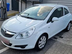 Weiß Gebraucht 2009 Opel Corsa Innovation Limousine | 2.700 € (Fairer Preis)