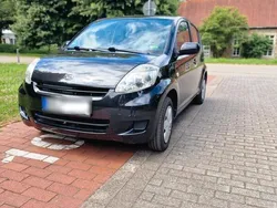 Schwarz Gebraucht 2011 Daihatsu Sirion Kleinwagen | 3.500 € (Etwas zu teuer)