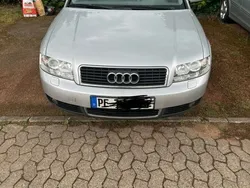 Silber Gebraucht 2002 Audi A4 Limousine | 2.500 € (Fairer Preis)