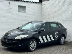 Schwarz Gebraucht 2010 Renault Mégane III Expression Limousine | 2.737 € (Etwas zu teuer)