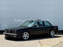 Schwarz Gebraucht 1984 BMW 325 Performance | 18.990 €