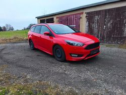 Rot Gebraucht 2017 Ford Focus ST-Line Kombi | 10.300 € (Fairer Preis)