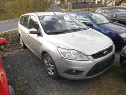 Silber Gebraucht 2009 Ford Focus Kombi | 990 € (Guter Preis)