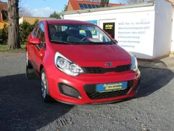 Rot Gebraucht 2012 Kia Rio 2 Kleinwagen | 5.740 € (Fairer Preis)