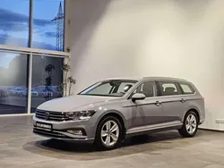 Moonstone grey Gebraucht 2024 VW Passat Sport Kombi | 35.240 € (Teuer)