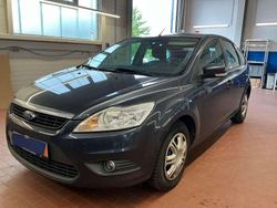 Grau Gebraucht 2010 Ford Focus Style Kleinwagen | 3.090 € (Fairer Preis)