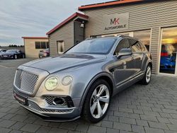 Grau Gebraucht 2016 Bentley Bentayga Mulliner SUV | 64.999 € (Superpreis)