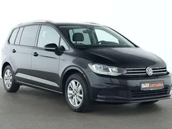 Schwarz Gebraucht 2024 VW Touran Comfortline Van / Kleinbus | 30.660 € (Fairer Preis)