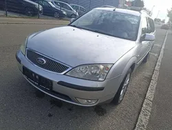 Silber Gebraucht 2004 Ford Mondeo Kombi | 2.000 €