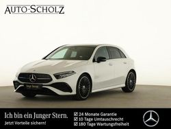 Weiß Gebraucht 2024 Mercedes A200 Premium Limousine | 31.328 € (Teuer)