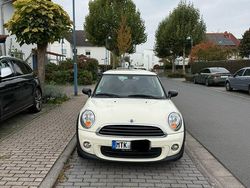Weiß Gebraucht 2011 Mini ONE Kleinwagen | 4.400 € (Fairer Preis)