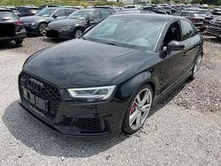 Mythosschwarz Gebraucht 2019 Audi RS3 Comfort Kleinwagen | 35.840 € (Guter Preis)
