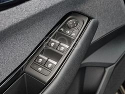 Schwarz Gebraucht 2024 Renault Austral Evolution SUV | 28.548 € (Fairer Preis)