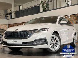 Weiß Gebraucht 2021 Skoda Octavia Limousine | 22.980 € (Fairer Preis)