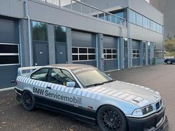 Silber Gebraucht 1995 BMW 328 Coupé | 21.900 €
