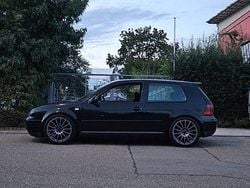 Schwarz Gebraucht 2000 VW Golf IV GTI Kleinwagen | 2.800 €