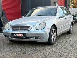 Grau Gebraucht 2003 Mercedes C220 Classic Kombi | 1.990 € (Fairer Preis)