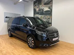 Obsidianschwarz Gebraucht 2024 Mercedes V300 Avantgarde Van / Kleinbus | 72.947 € (Teuer)
