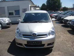 Silber Gebraucht 2006 Toyota Corolla Verso Executive Van / Kleinbus | 2.800 € (Fairer Preis)