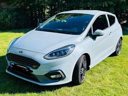 Grau Gebraucht 2019 Ford Fiesta ST Kleinwagen | 16.500 € (Fairer Preis)