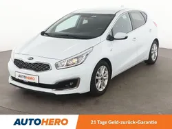 Weiß Gebraucht 2018 Kia Ceed DREAM-TEAM Edition Limousine | 11.770 € (Fairer Preis)