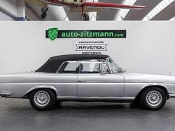 Silber Gebraucht 1970 Mercedes W111 SE Cabrio | 139.990 €
