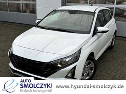 Weiss Gebraucht 2024 Hyundai i20 Select Kleinwagen | 18.590 € (Fairer Preis)