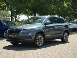 Quarzgrau metallic Gebraucht 2021 Skoda Karoq Clever SUV | 24.490 € (Guter Preis)