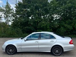 Silber Gebraucht 2005 Mercedes E220 Avantgarde Limousine | 5.500 € (Teuer)