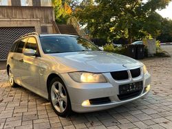 Grau Gebraucht 2006 BMW 320 Sport Line Kombi | 3.099 € (Fairer Preis)