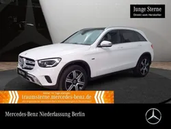Weiß Gebraucht 2020 Mercedes GLC300e AMG SUV | 38.990 € (Etwas zu teuer)