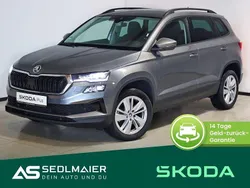 Graphitegrau Gebraucht 2024 Skoda Karoq Selection SUV | 31.950 € (Fairer Preis)