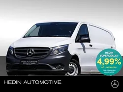 Weiß Gebraucht 2024 Mercedes Vito Van / Kleinbus | 36.402 € (Etwas zu teuer)