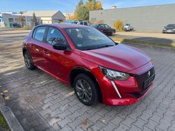 Rot Gebraucht 2022 Peugeot e-208 Active Kleinwagen | 15.900 € (Fairer Preis)
