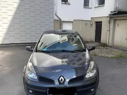 Grau Gebraucht 2006 Renault Clio III Kleinwagen | 999 € (Fairer Preis)