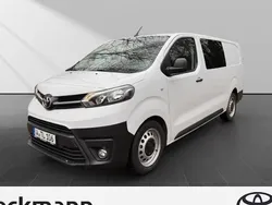 Weiss Gebraucht 2023 Toyota Proace Verso Comfort Kombi | 35.290 € (Guter Preis)