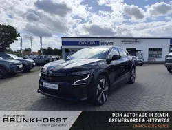 Schwarz (blackpearlschwarz) Gebraucht 2023 Renault Mégane Techno Limousine | 25.990 € (Guter Preis)