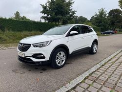 Weiß Gebraucht 2018 Opel Grandland X Edition SUV | 14.690 € (Etwas zu teuer)