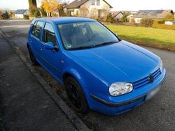 Blau Gebraucht 1999 VW Golf IV Kleinwagen | 700 € (Guter Preis)