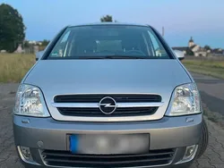 Silber Gebraucht 2004 Opel Meriva Van / Kleinbus | 2.999 € (Fairer Preis)