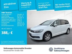 Pure white Gebraucht 2024 VW Touran Comfortline Van / Kleinbus | 37.490 € (Teuer)