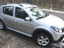 Silber Gebraucht 2014 Dacia Sandero Stepway Kleinwagen | 6.250 € (Fairer Preis)