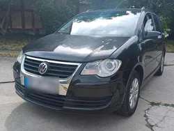 Schwarz Gebraucht 2007 VW Touran Van / Kleinbus | 3.750 € (Fairer Preis)