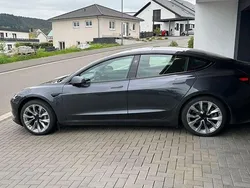 Grau Gebraucht 2023 Tesla Model 3 RWD Limousine | 36.900 € (Teuer)