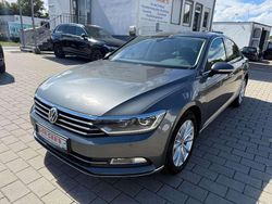 Indiumgrau Gebraucht 2016 VW Passat Highline Limousine | 20.990 € (Teuer)