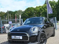 Midnight black Gebraucht 2022 Mini Cooper Classic Kleinwagen | 21.990 € (Fairer Preis)